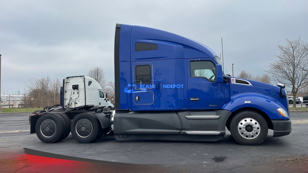 Truck Thumbnail 8