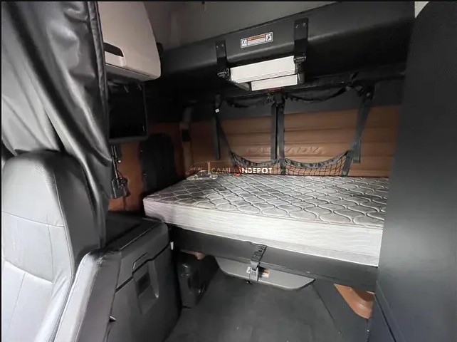 Truck Thumbnail 7