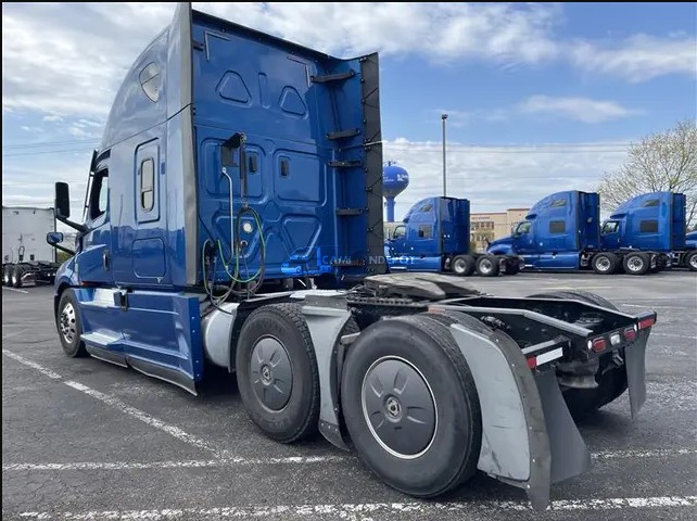 Truck Thumbnail 6