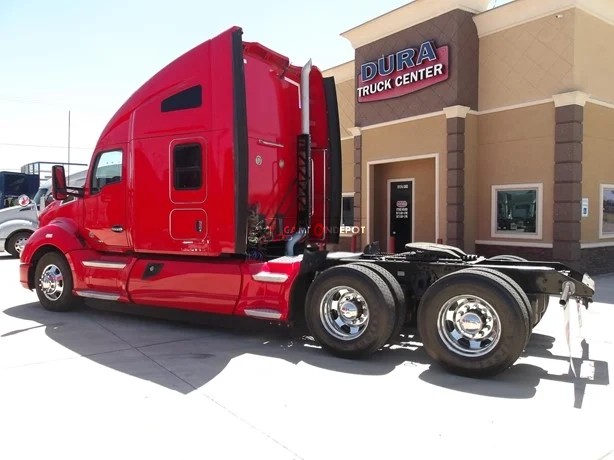 Truck Thumbnail 5