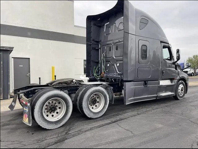 Truck Thumbnail 6