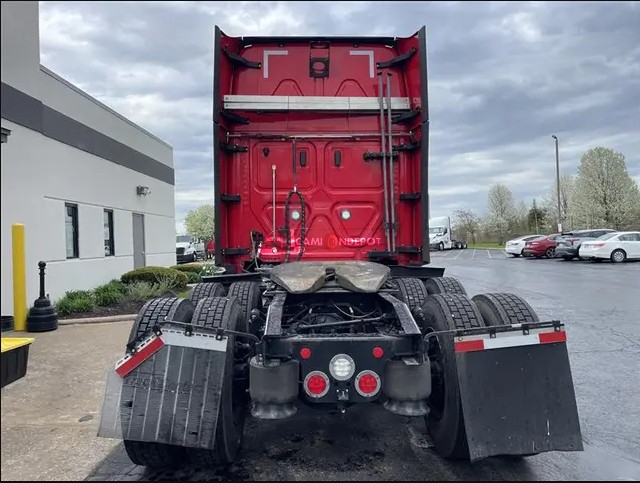 Truck Thumbnail 5