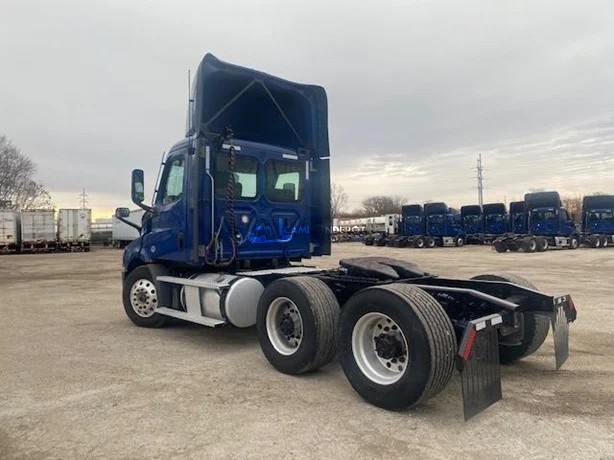 Truck Thumbnail 2