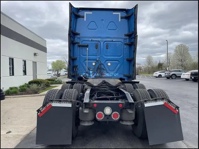 Truck Thumbnail 5