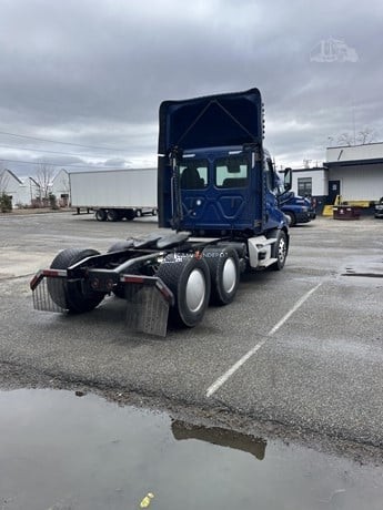 Truck Thumbnail 2