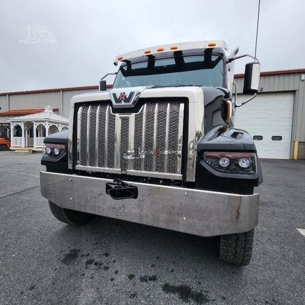 Truck Thumbnail 3