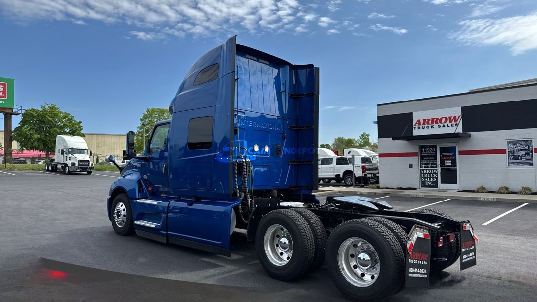 Truck Thumbnail 5