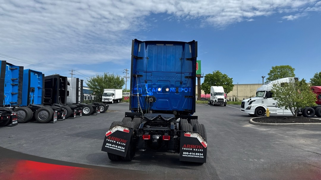 Truck Thumbnail 6