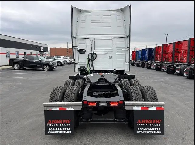 Truck Thumbnail 3