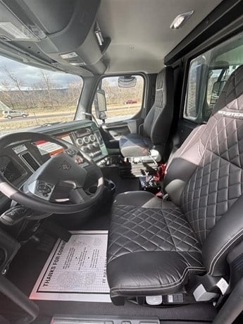 Truck Thumbnail 4