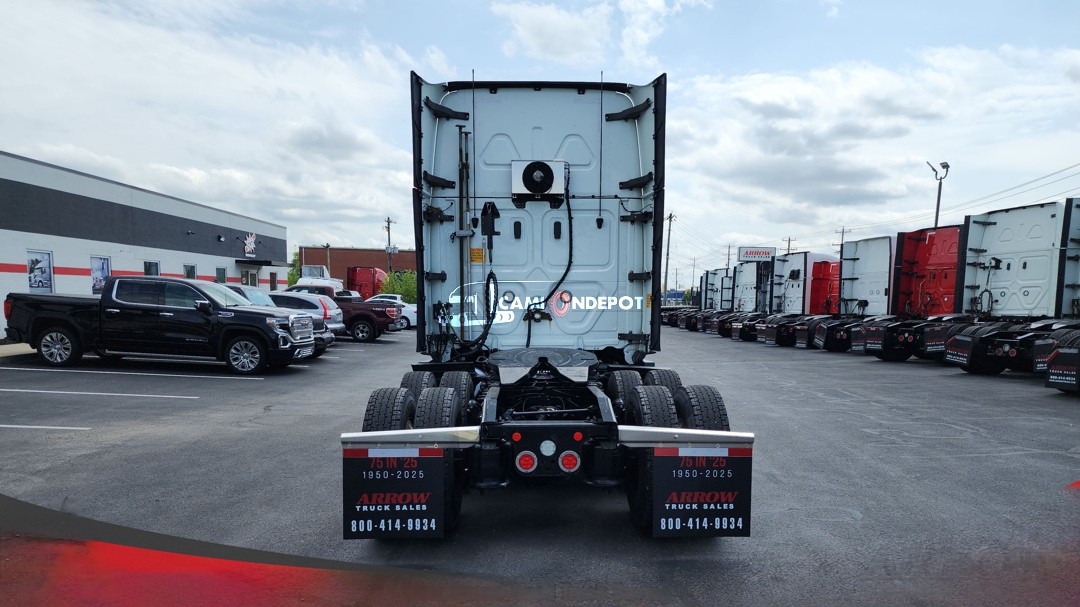 Truck Thumbnail 6