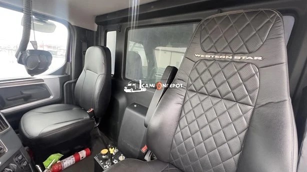 Truck Thumbnail 6