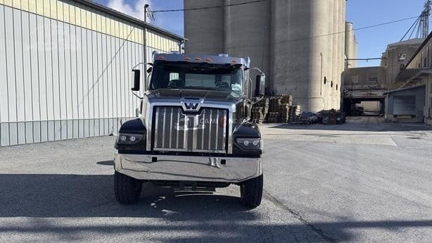 Truck Thumbnail 2