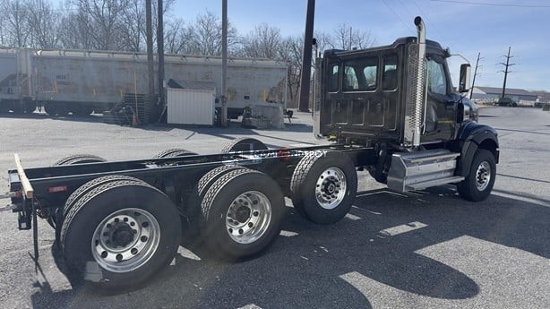 Truck Thumbnail 5