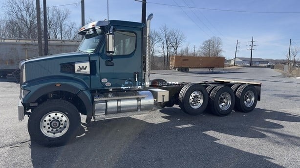 Truck Thumbnail 3