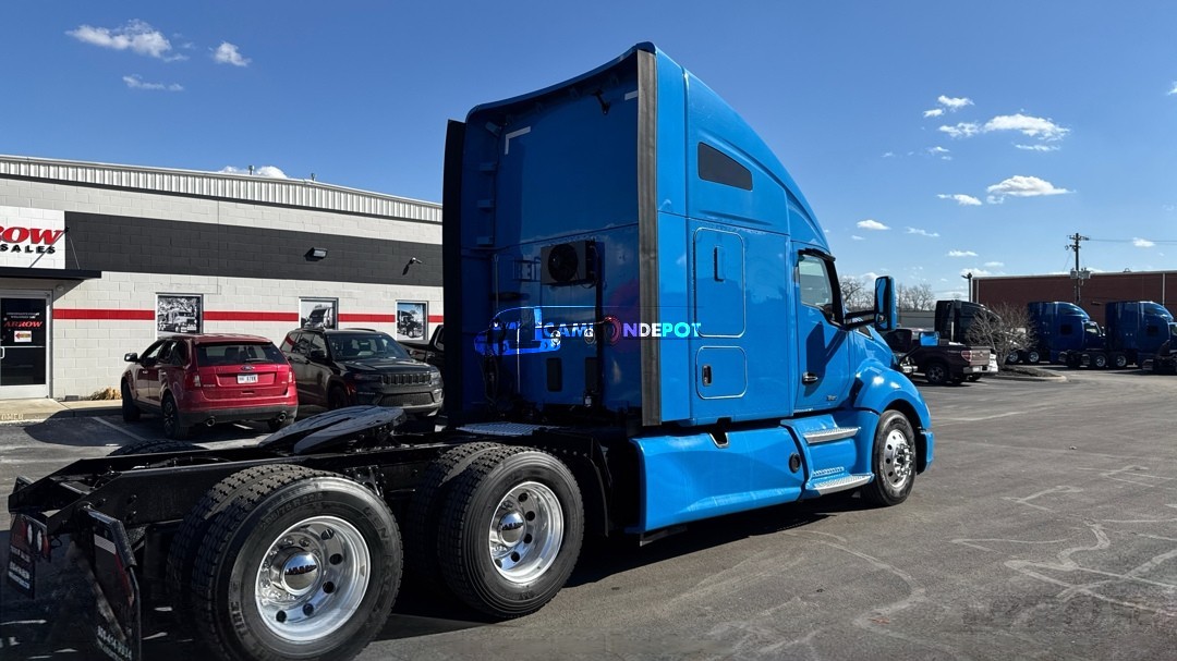 Truck Thumbnail 4