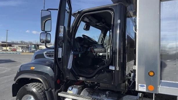 Truck Thumbnail 6