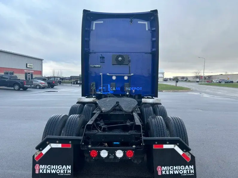 Truck Thumbnail 4