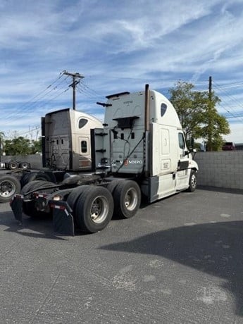 Truck Thumbnail 3