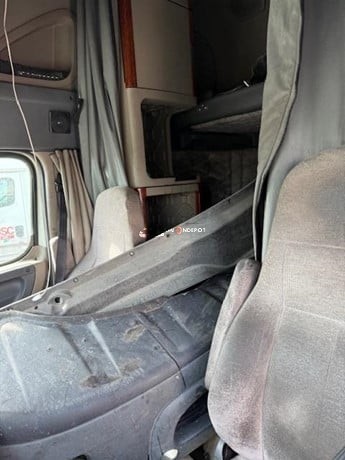 Truck Thumbnail 5