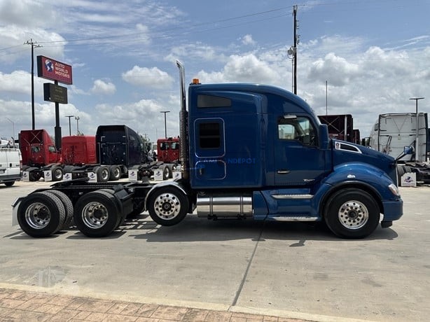 Truck Thumbnail 2