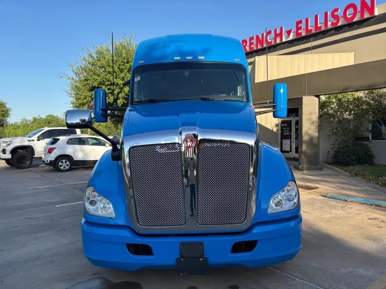 Truck Thumbnail 4