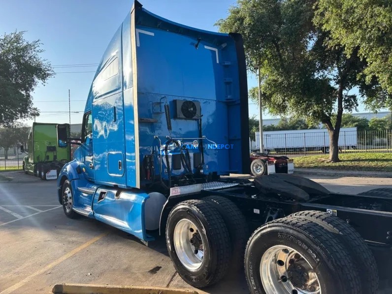 Truck Thumbnail 5