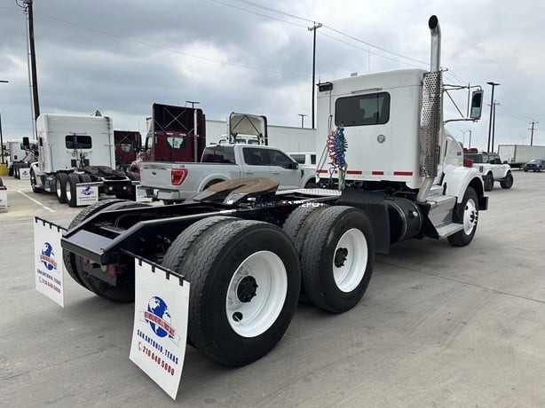 Truck Thumbnail 2