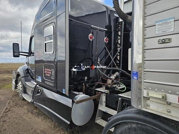 Truck Thumbnail 3