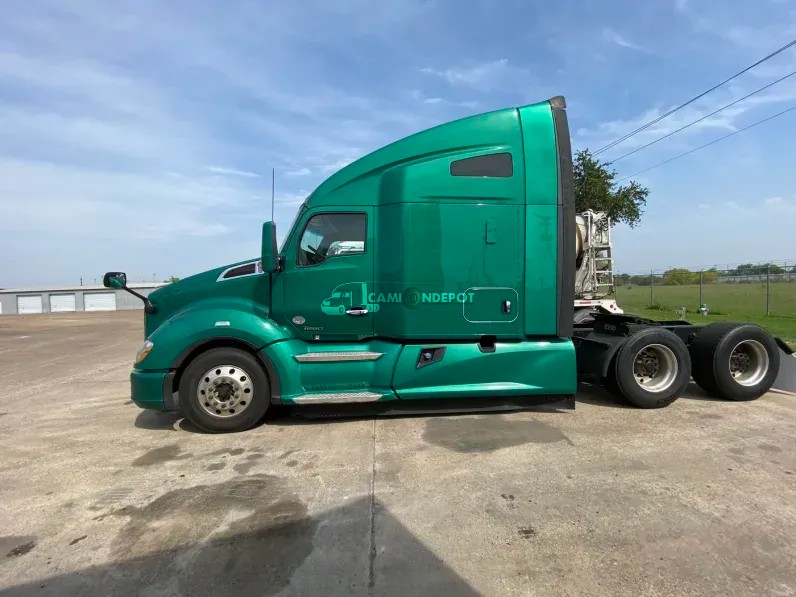 Truck Thumbnail 2