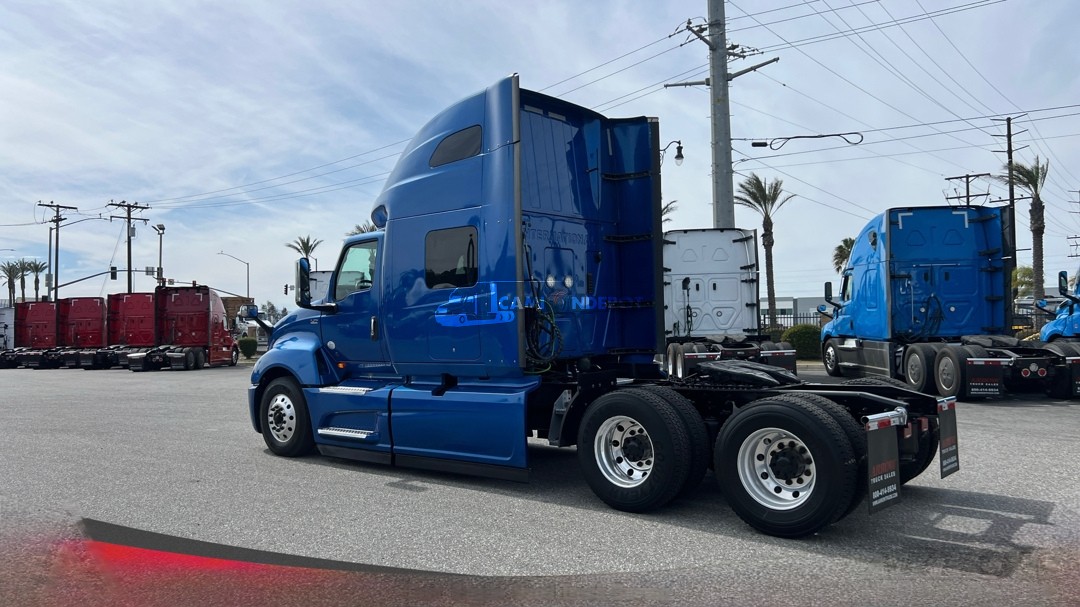 Truck Thumbnail 5