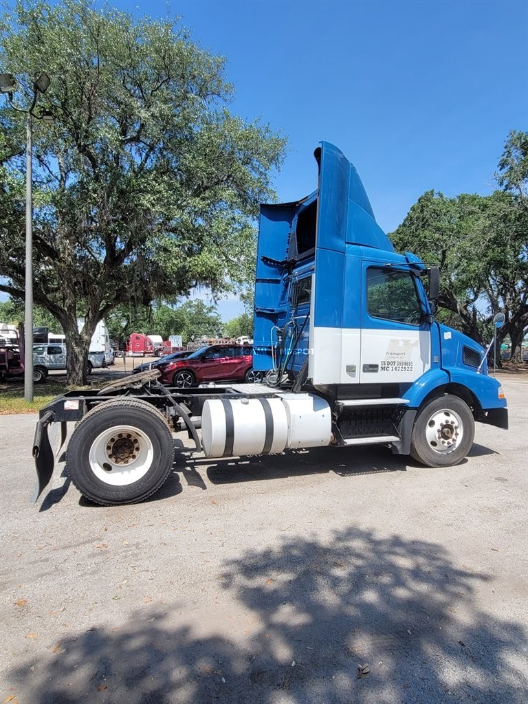 Truck Thumbnail 2