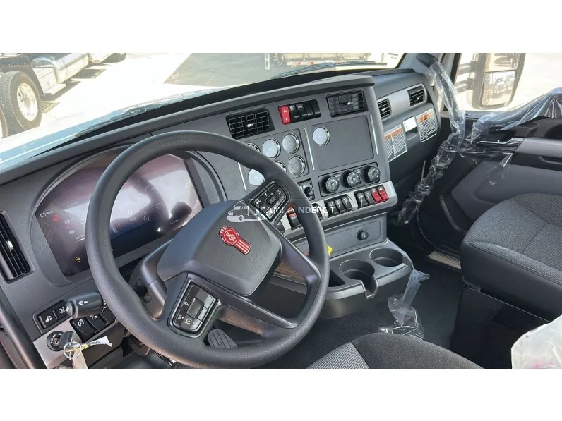 Truck Thumbnail 6