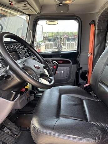 Truck Thumbnail 4
