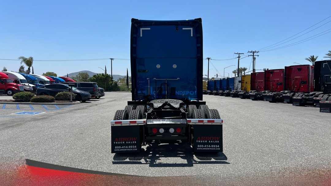 Truck Thumbnail 6