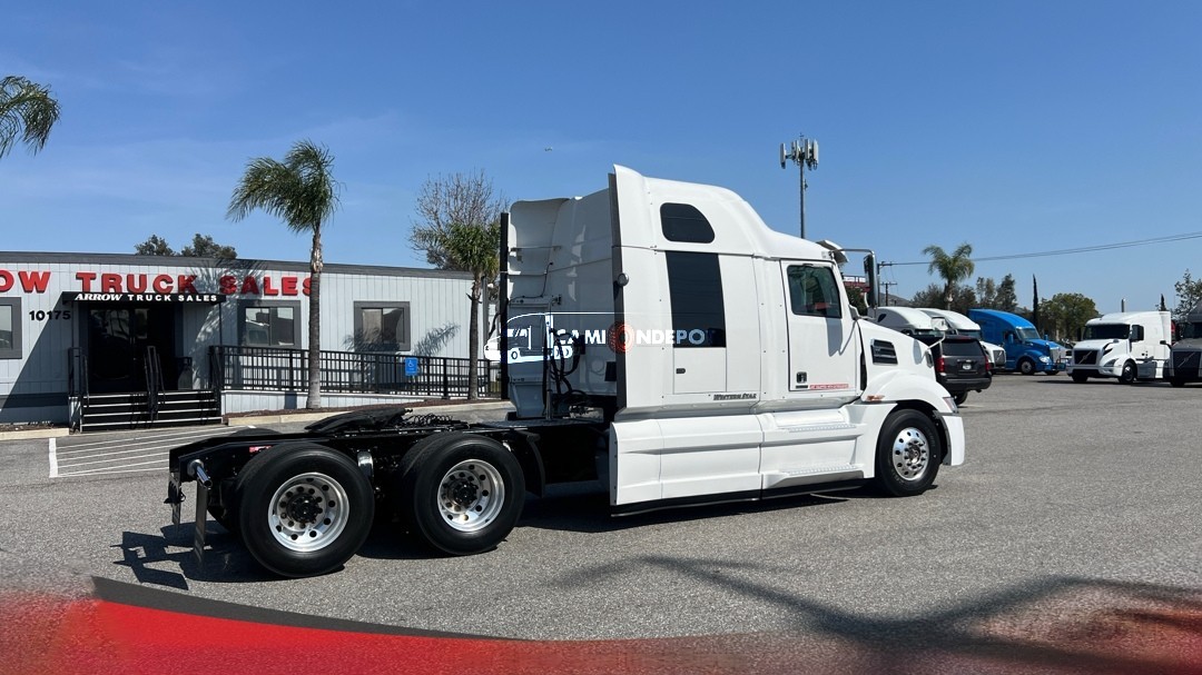 Truck Thumbnail 2