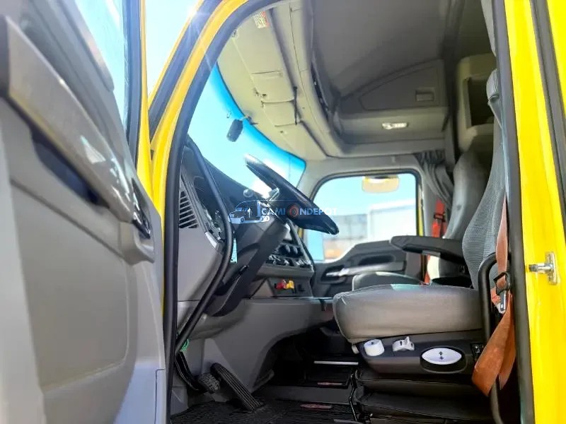 Truck Thumbnail 4