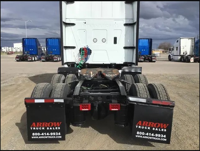 Truck Thumbnail 7