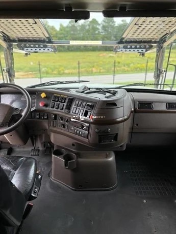 Truck Thumbnail 5