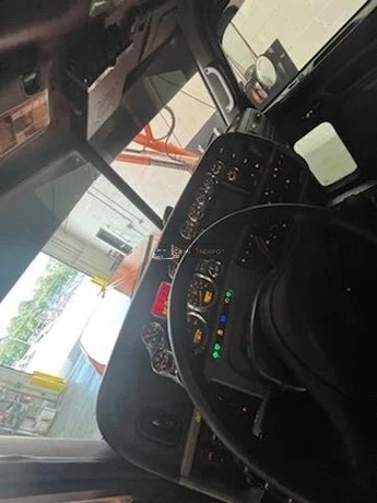 Truck Thumbnail 4