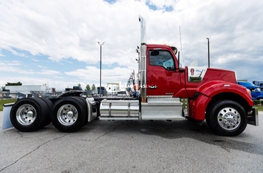 Truck Thumbnail 2