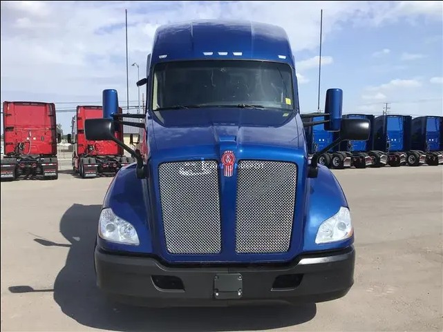 Truck Thumbnail 2