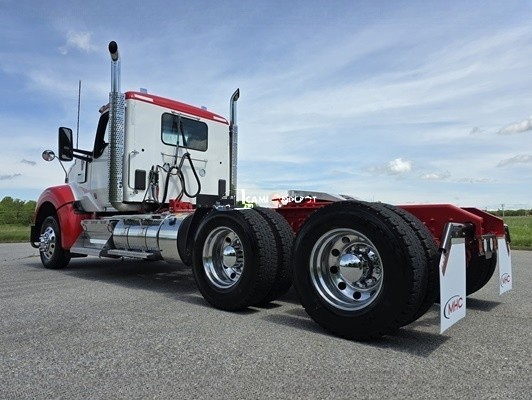 Truck Thumbnail 4