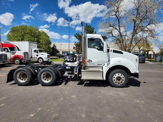 Truck Thumbnail 2