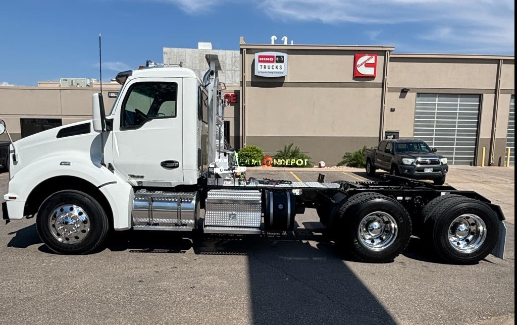 Truck Thumbnail 4