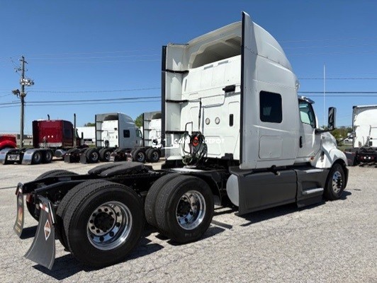 Truck Thumbnail 2