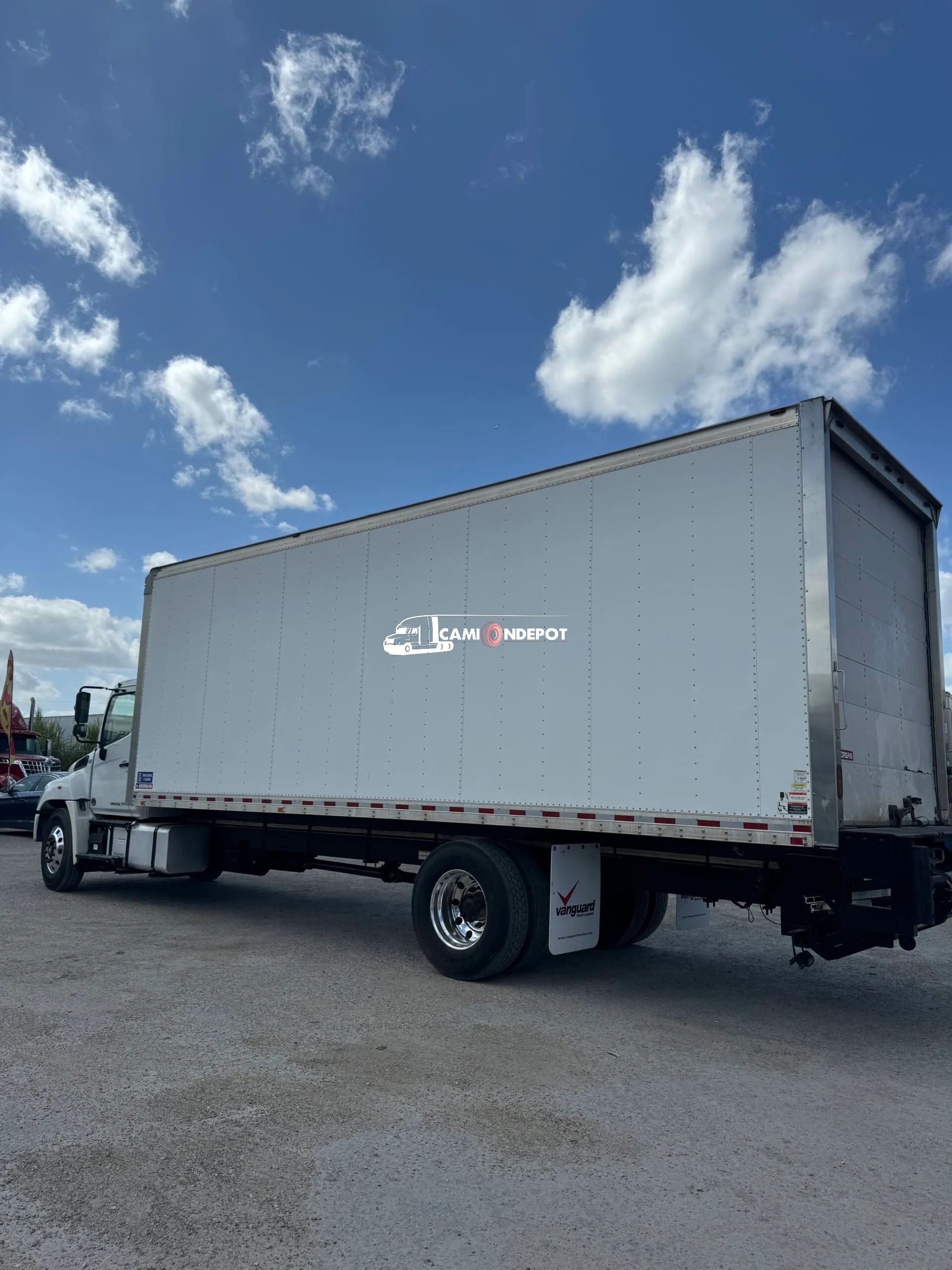 Truck Thumbnail 3