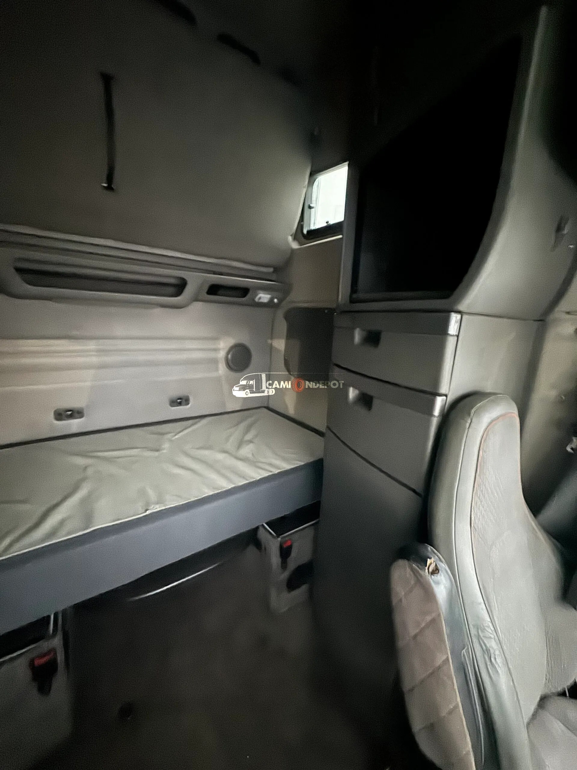 Truck Thumbnail 2
