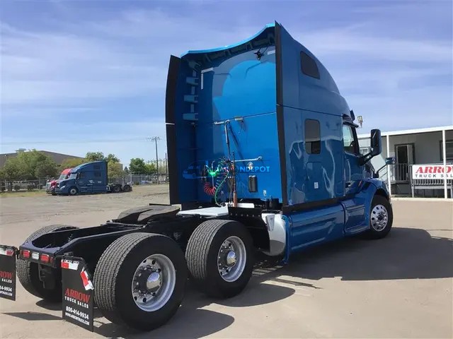 Truck Thumbnail 2