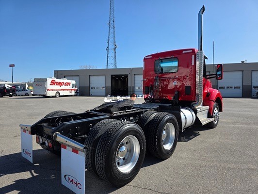 Truck Thumbnail 4